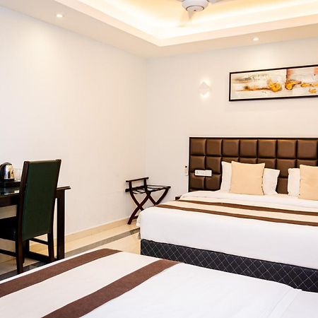 Viveka Hotel Colombo Kalubowila West エクステリア 写真