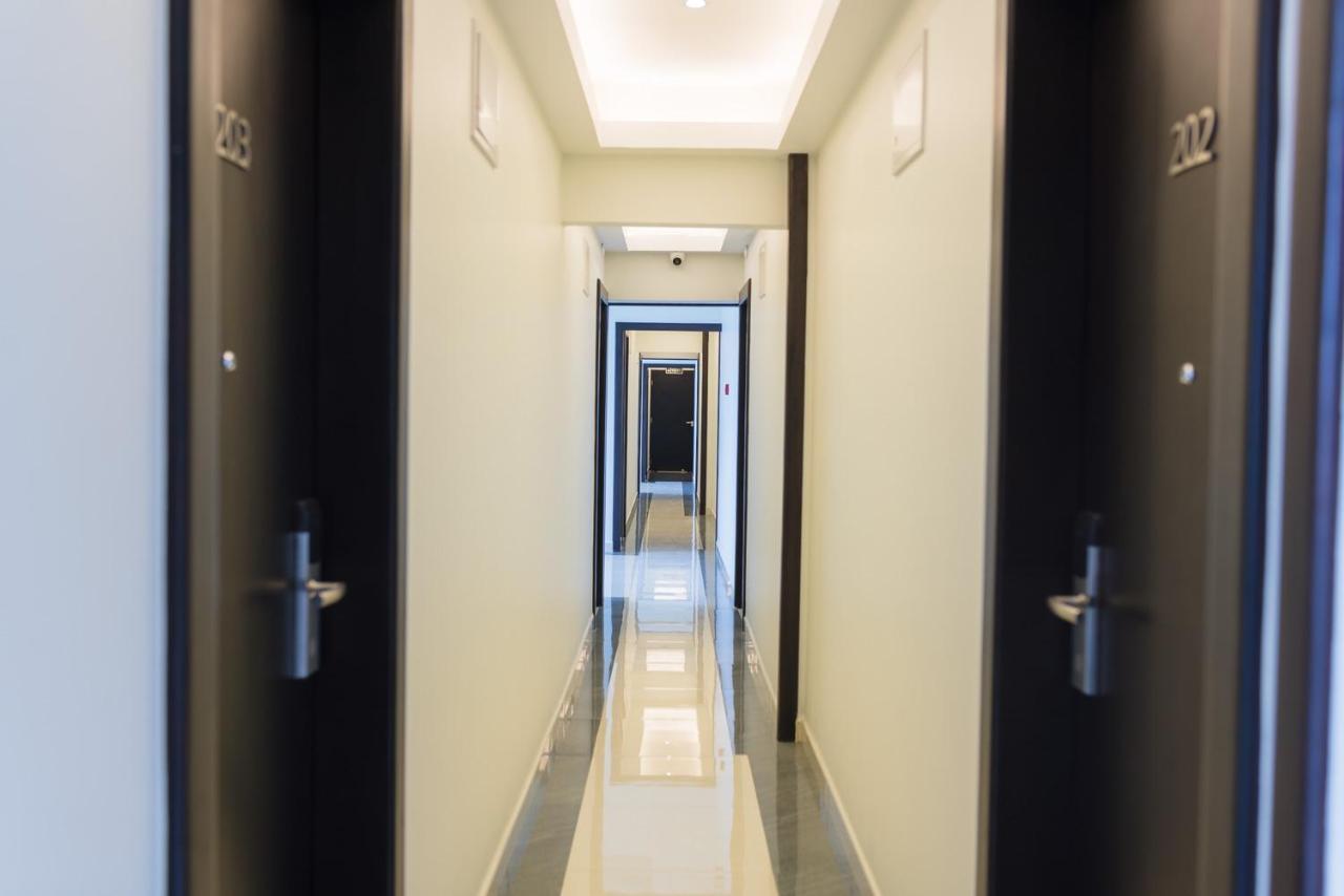 Viveka Hotel Colombo Kalubowila West エクステリア 写真