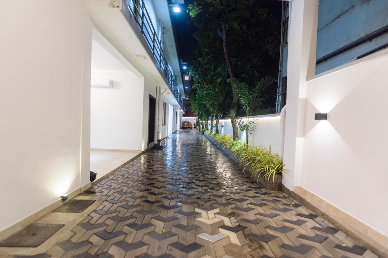 Viveka Hotel Colombo Kalubowila West エクステリア 写真