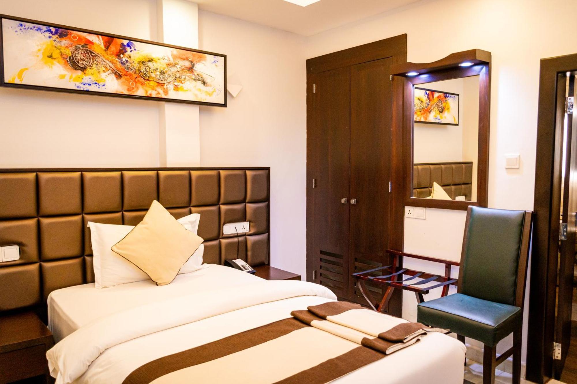 Viveka Hotel Colombo Kalubowila West エクステリア 写真